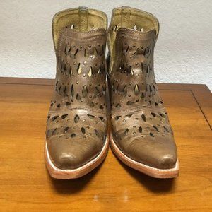 Ariat Amber Studded Dixon Booties - 10